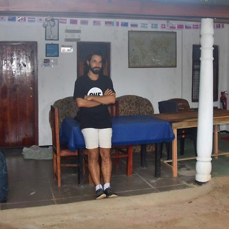 Meera Homestay & Guest House Анурадхапура Екстериор снимка