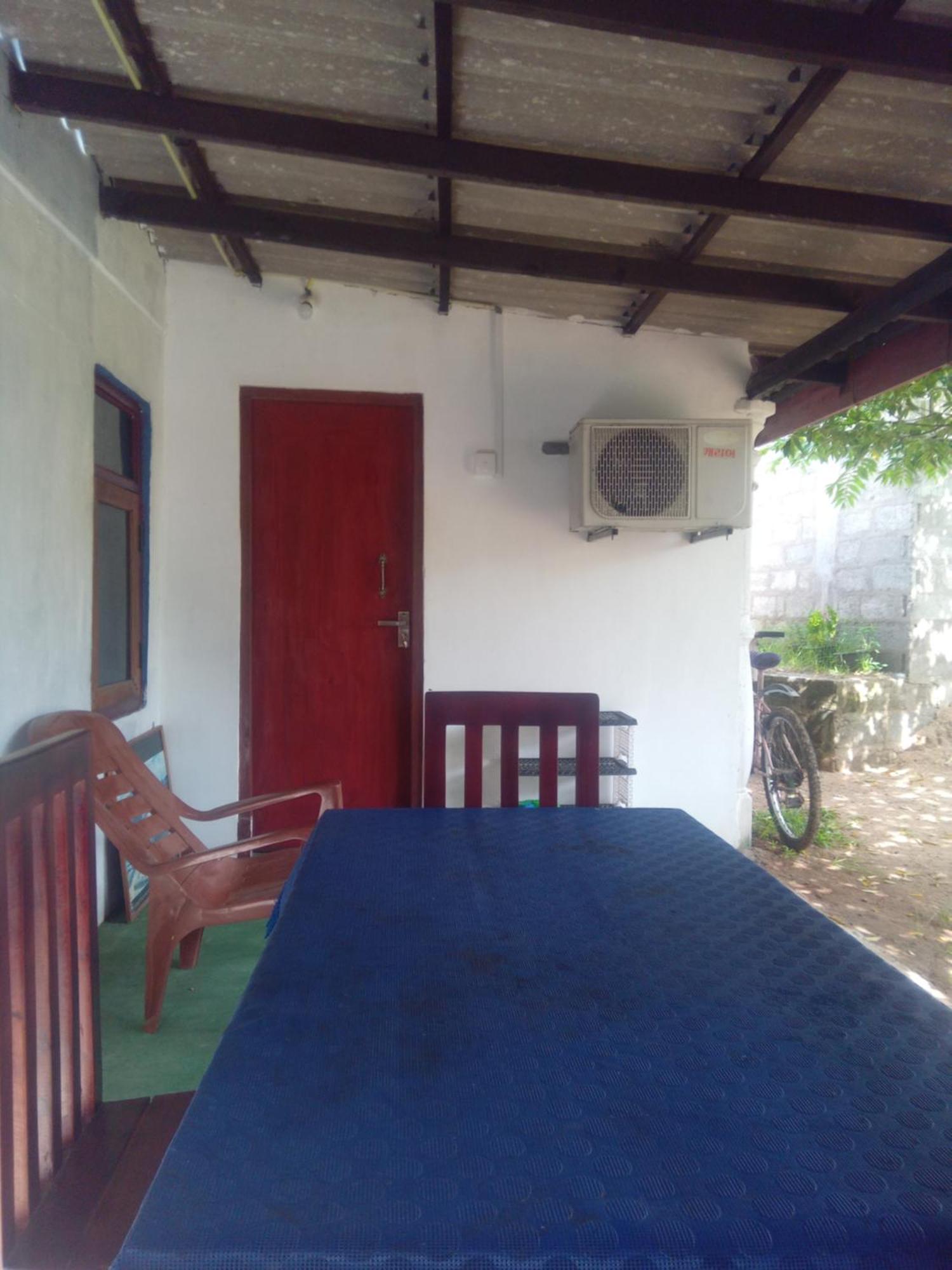 Meera Homestay & Guest House Анурадхапура Екстериор снимка
