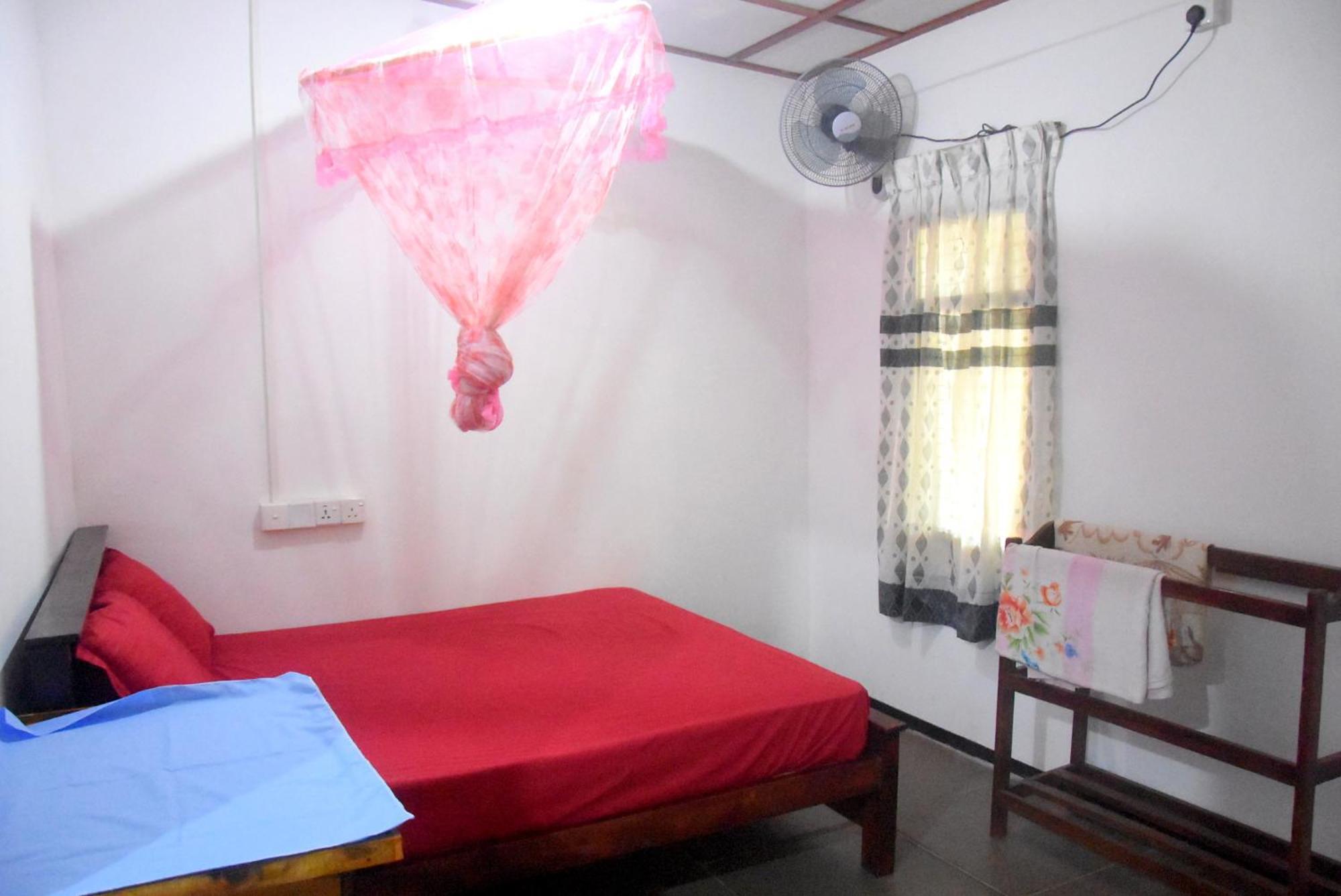 Meera Homestay & Guest House Анурадхапура Екстериор снимка