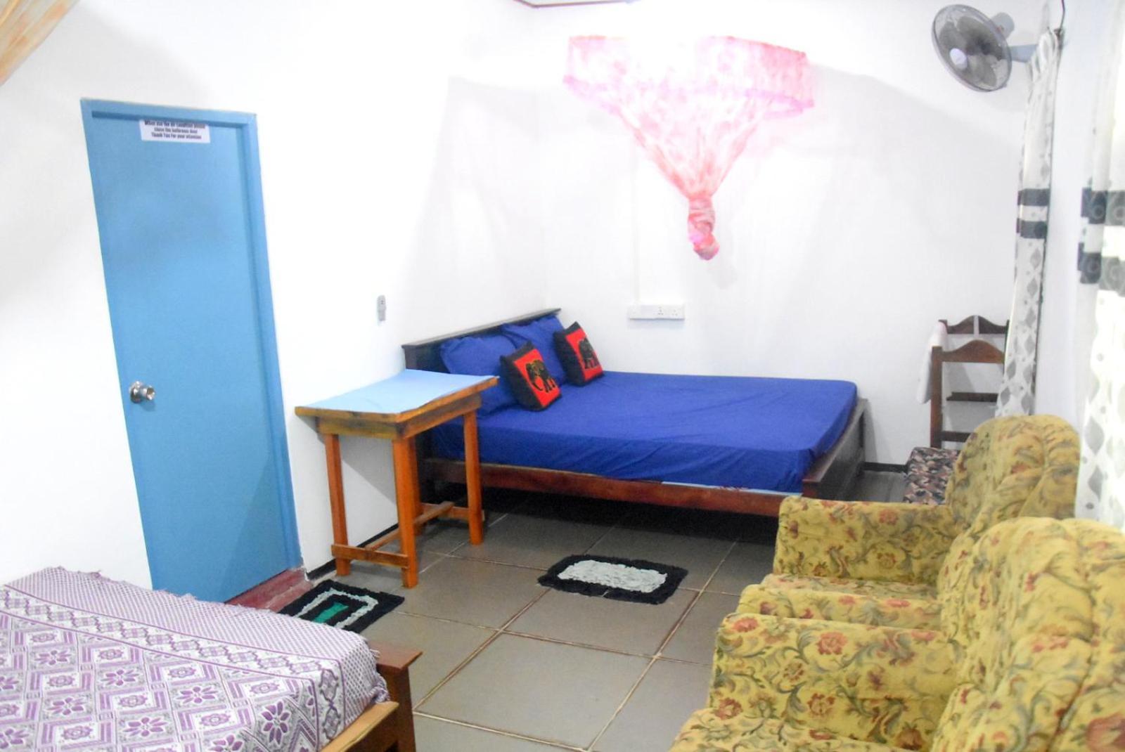 Meera Homestay & Guest House Анурадхапура Екстериор снимка