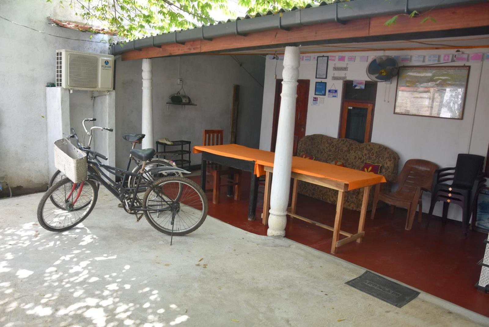 Meera Homestay & Guest House Анурадхапура Екстериор снимка