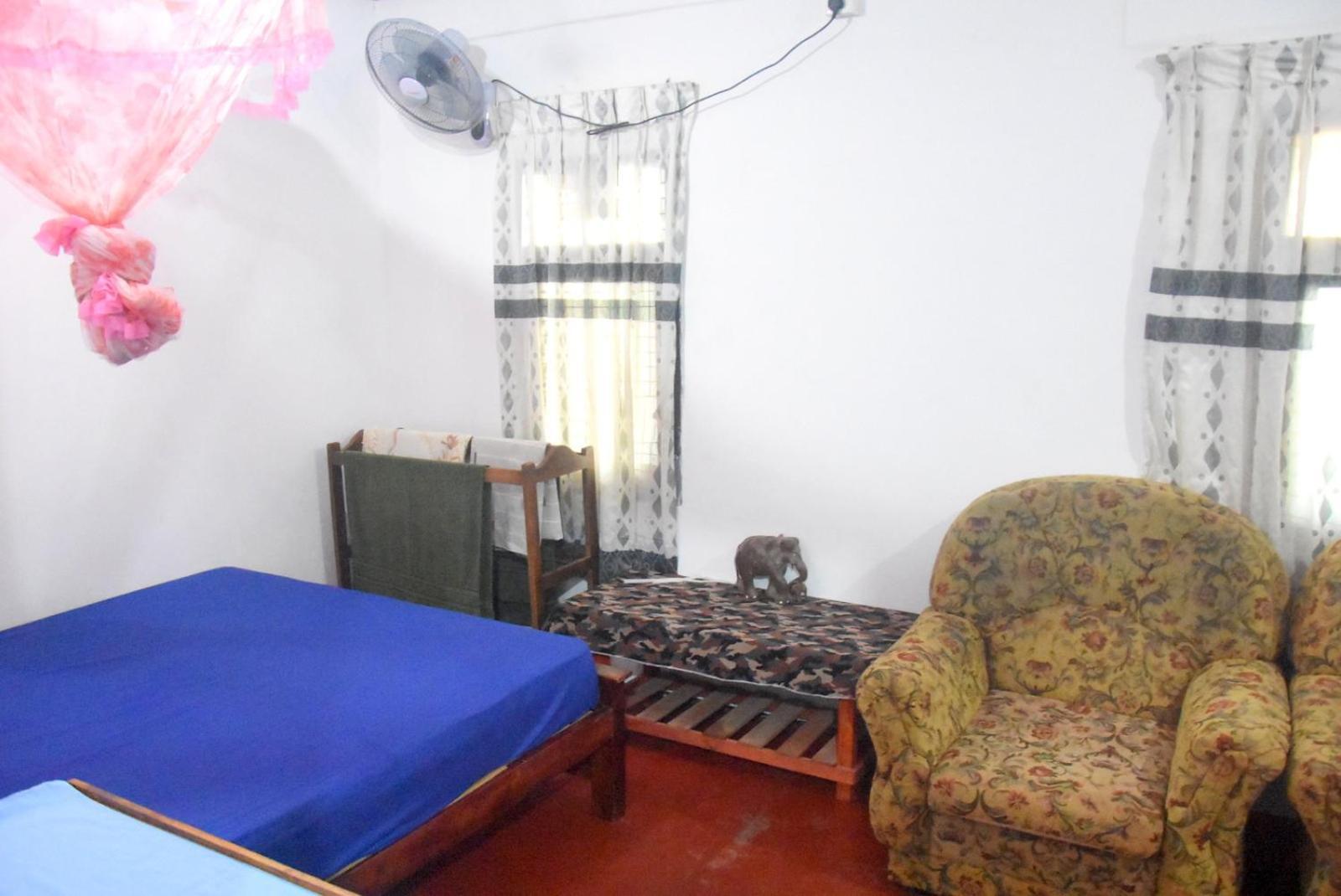 Meera Homestay & Guest House Анурадхапура Екстериор снимка