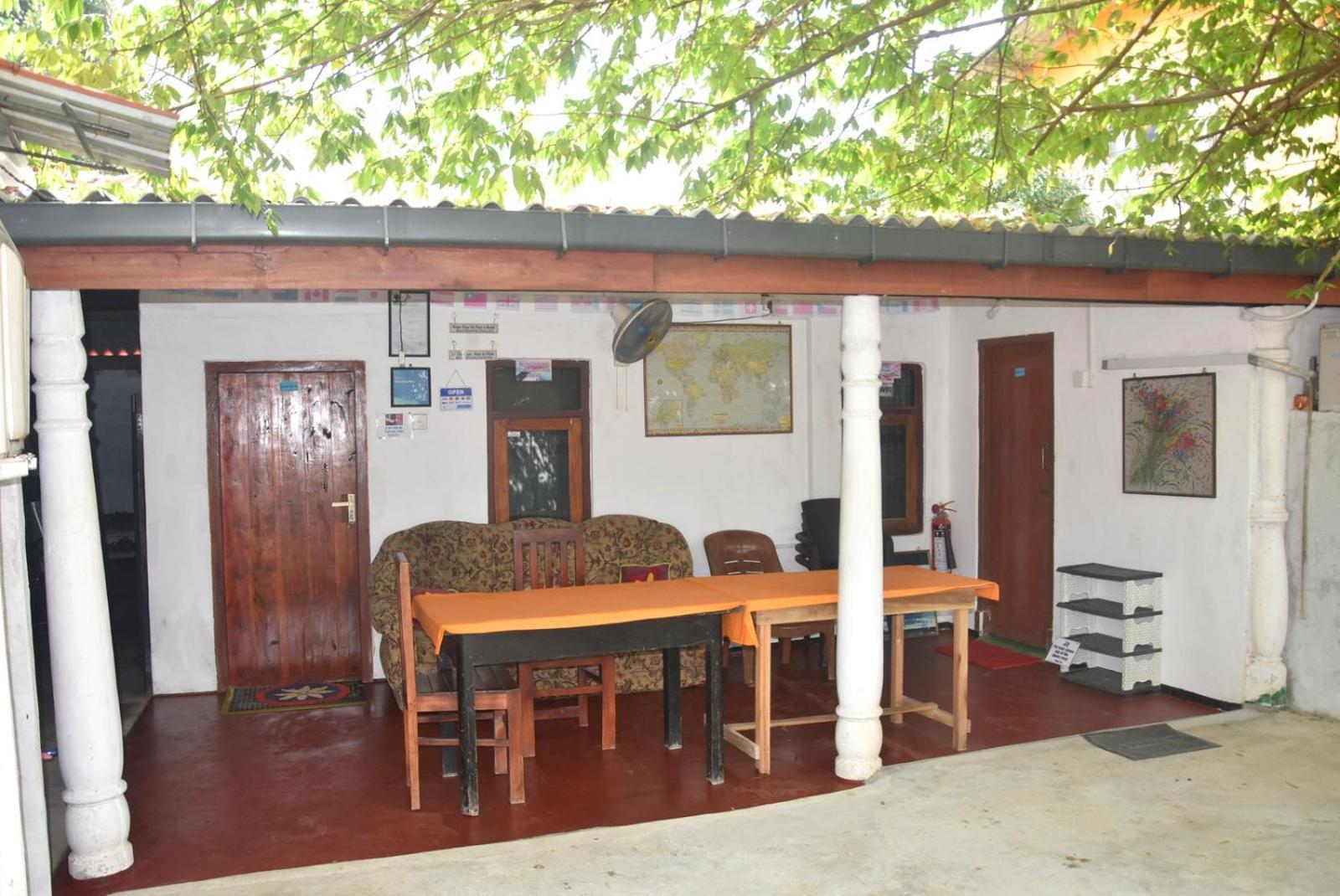 Meera Homestay & Guest House Анурадхапура Екстериор снимка