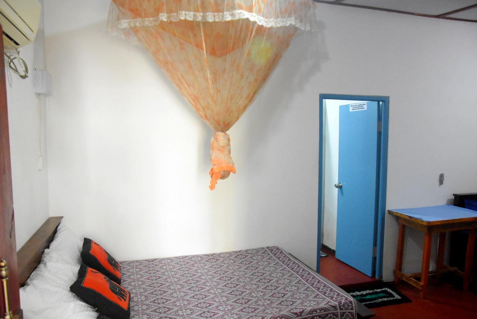 Meera Homestay & Guest House Анурадхапура Екстериор снимка