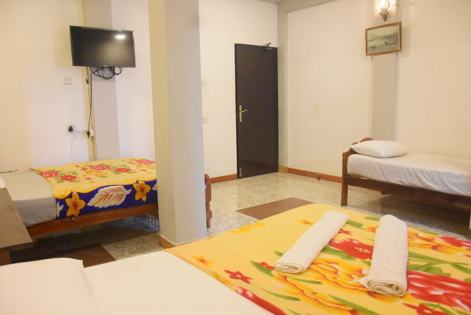 Meera Homestay & Guest House Анурадхапура Екстериор снимка